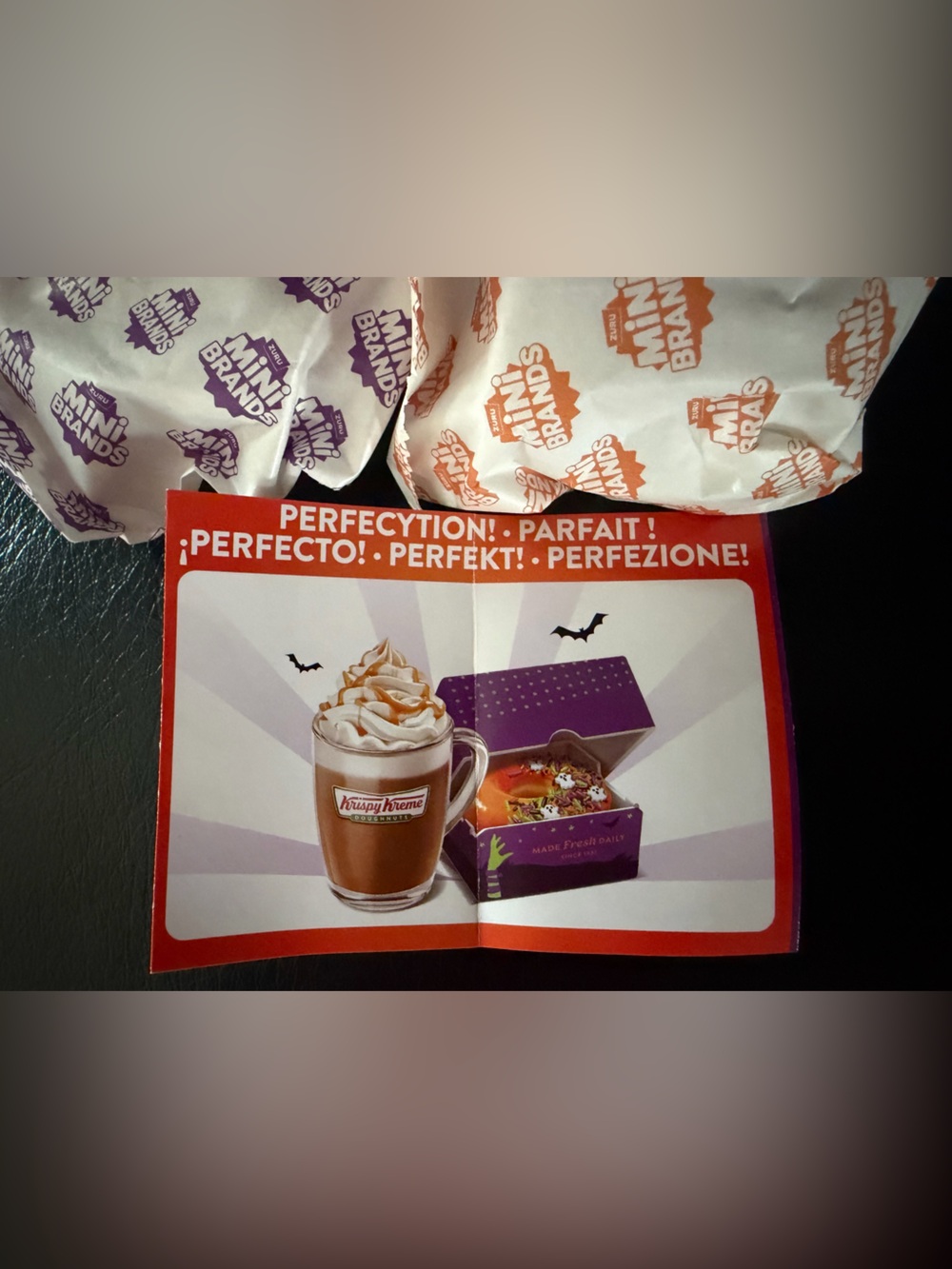 Mini Brands Krispy Kreme spooky Halloween create 02 ghost donut latte coffe Zuru